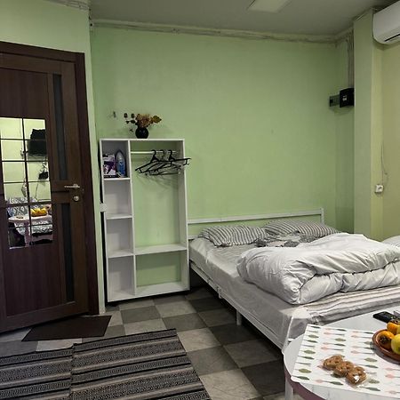 Vahe'S Family Guest House Front 耶烈万 外观 照片