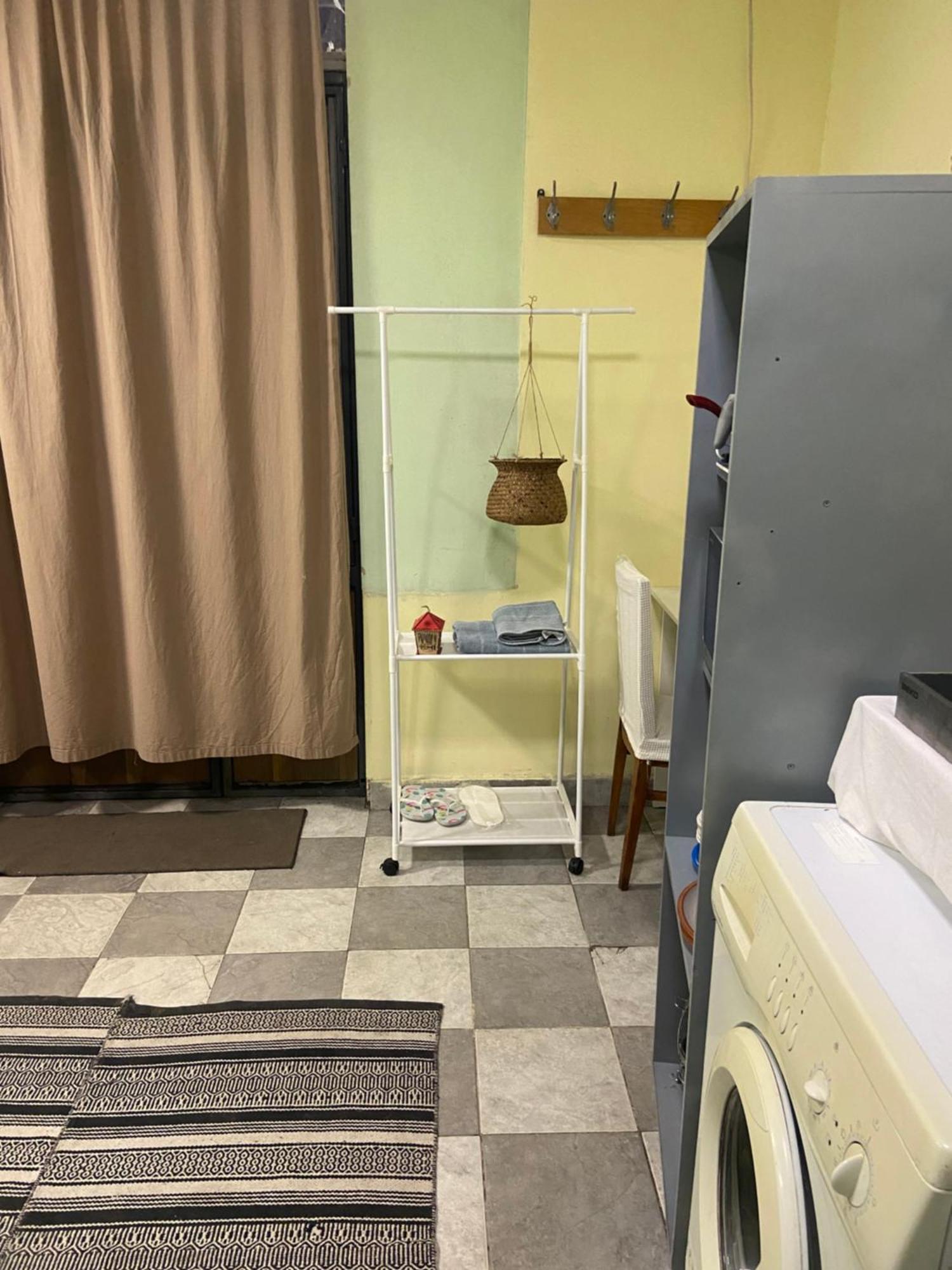 Vahe'S Family Guest House Front 耶烈万 外观 照片