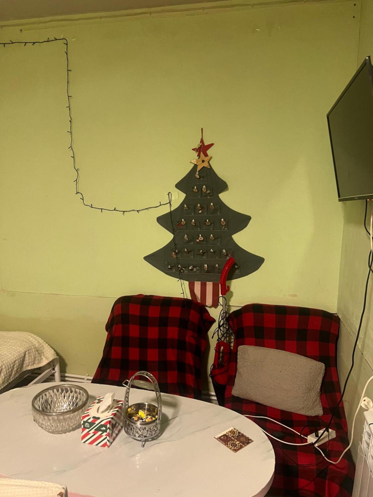 Vahe'S Family Guest House Front 耶烈万 外观 照片